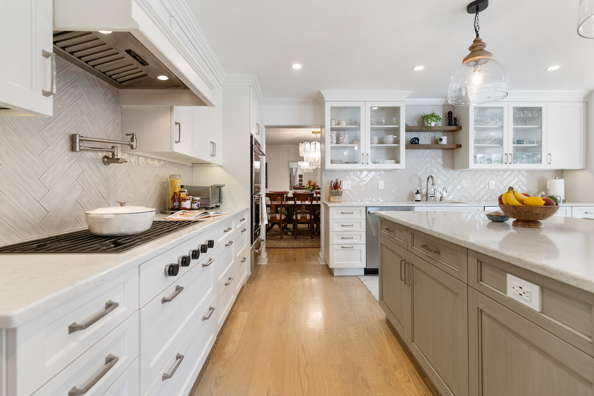 two-tone kitchen cabinets