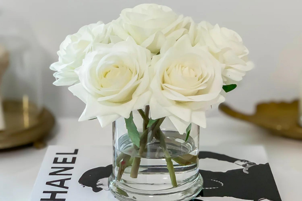 TK Spring Home Decor To Brighten Up Your Space: Roses in Glass Vase