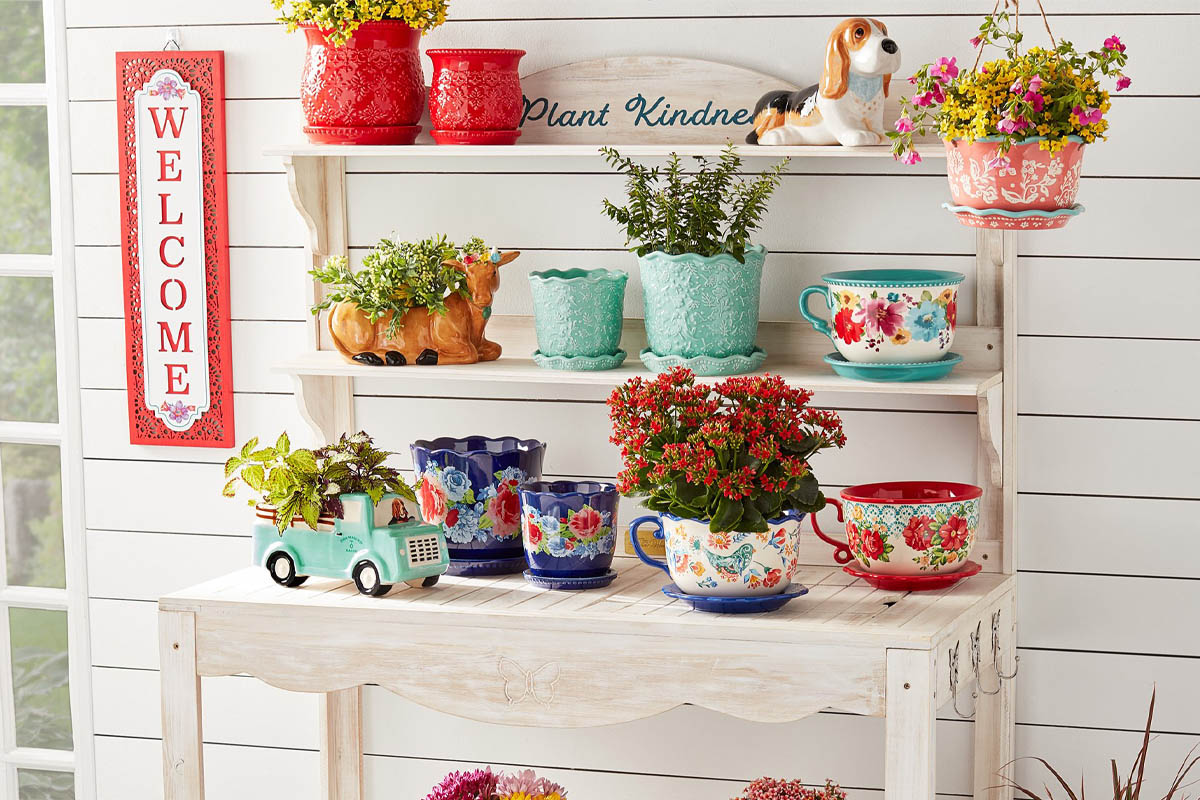 The Best Celebrity Home Decor Lines Option: Pioneer Woman by Ree Drummond