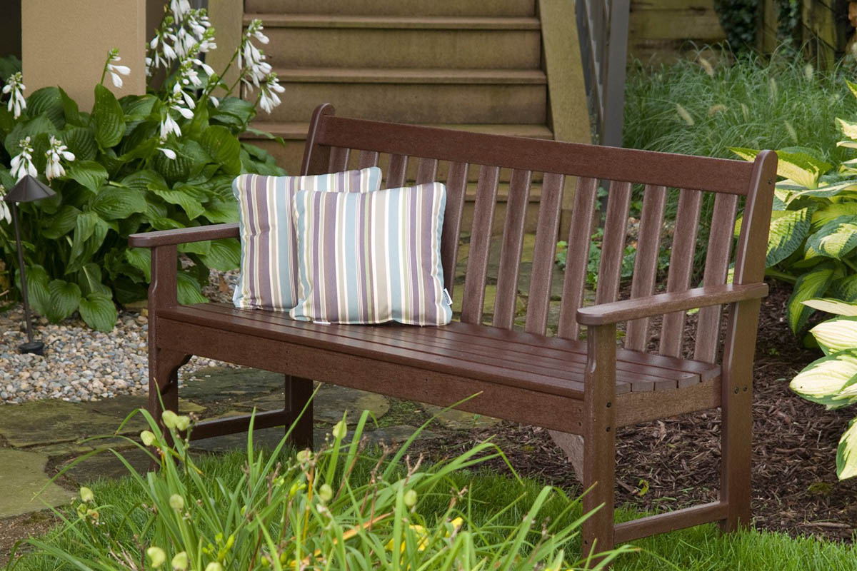 The Best Recycled Plastic Outdoor Furniture Pieces Option: Recycled Plastic Garden Bench