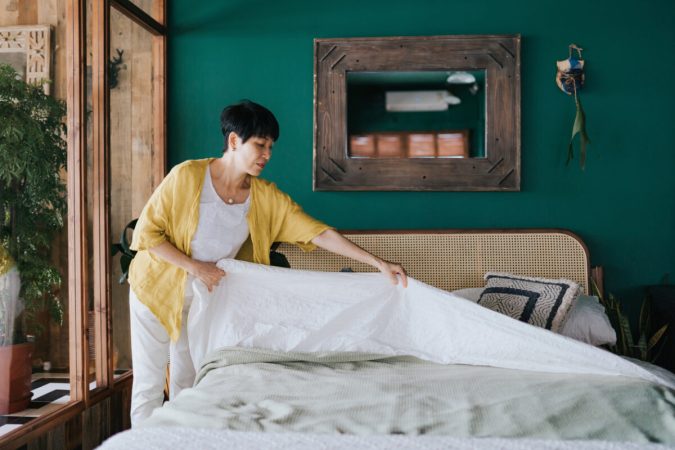 Latex vs. Memory Foam: What’s the Difference Between These Mattress Materials?