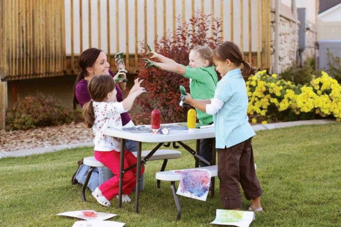 The Best Kids Picnic Tables