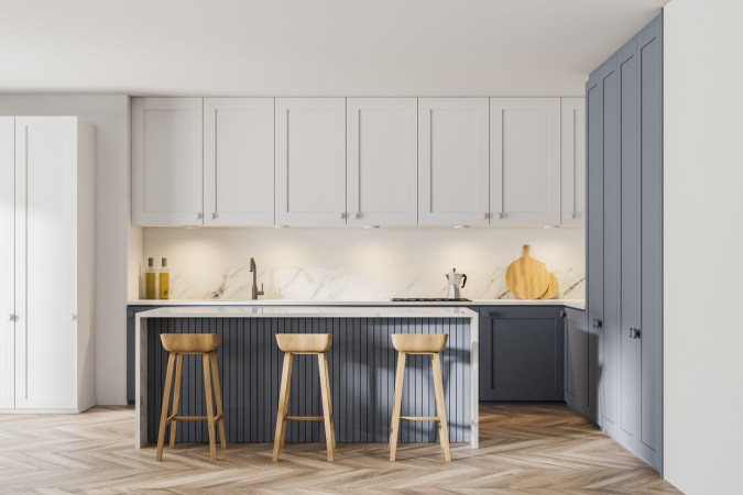 20 Reasons Why Two-Tone Kitchen Cabinets Are Still Trendy