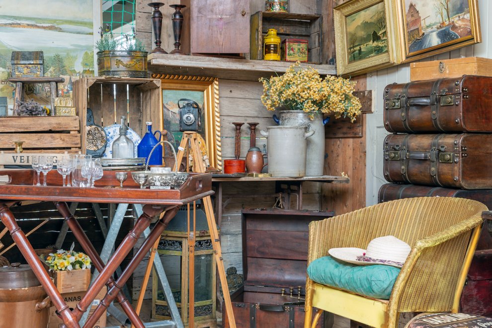 10 Rules to Follow When Buying Secondhand Furniture - Bob Vila