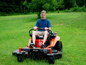 Husqvarna Xcite Z350 in use