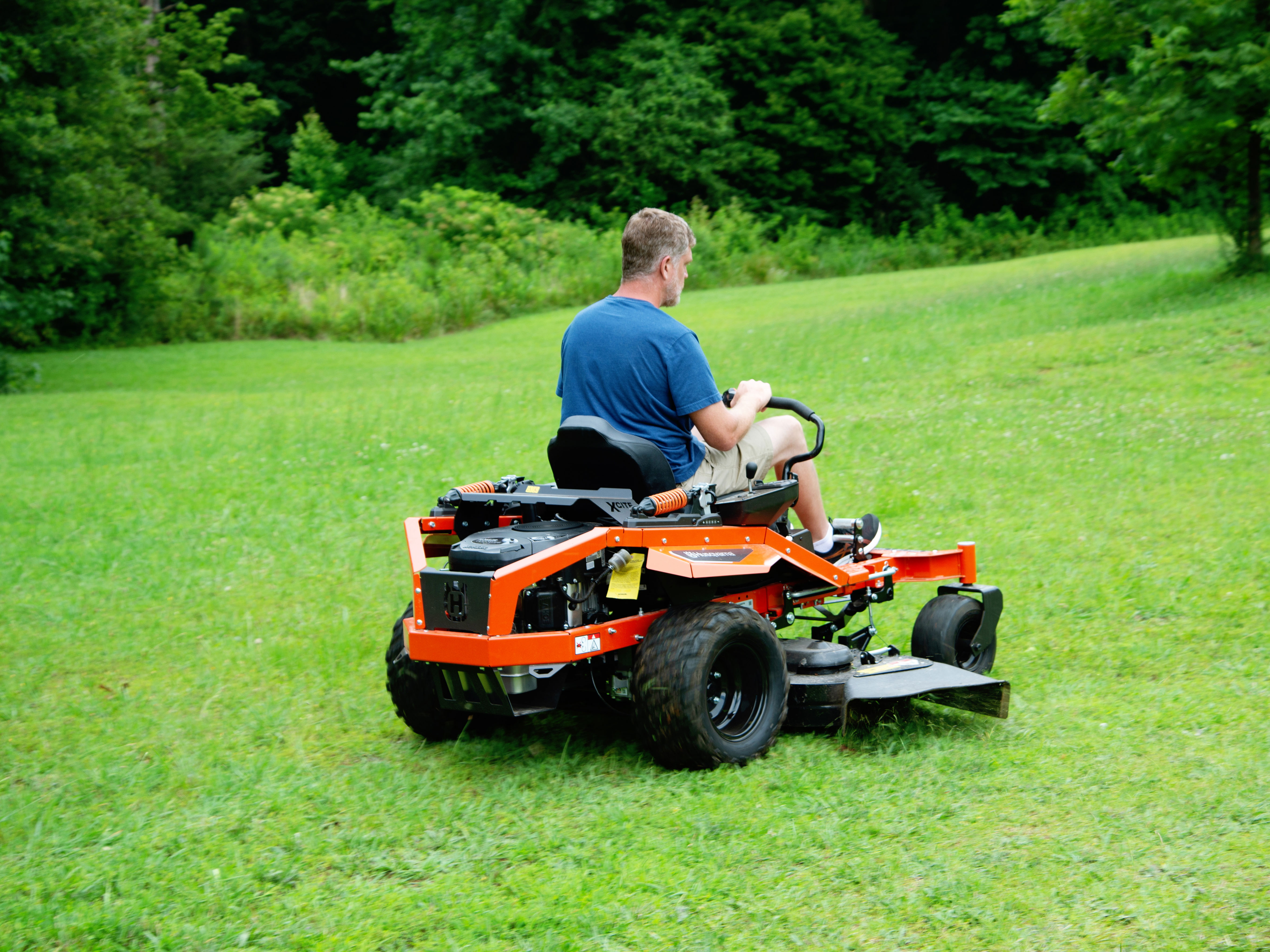 Husqvarna Xcite Z350 in use