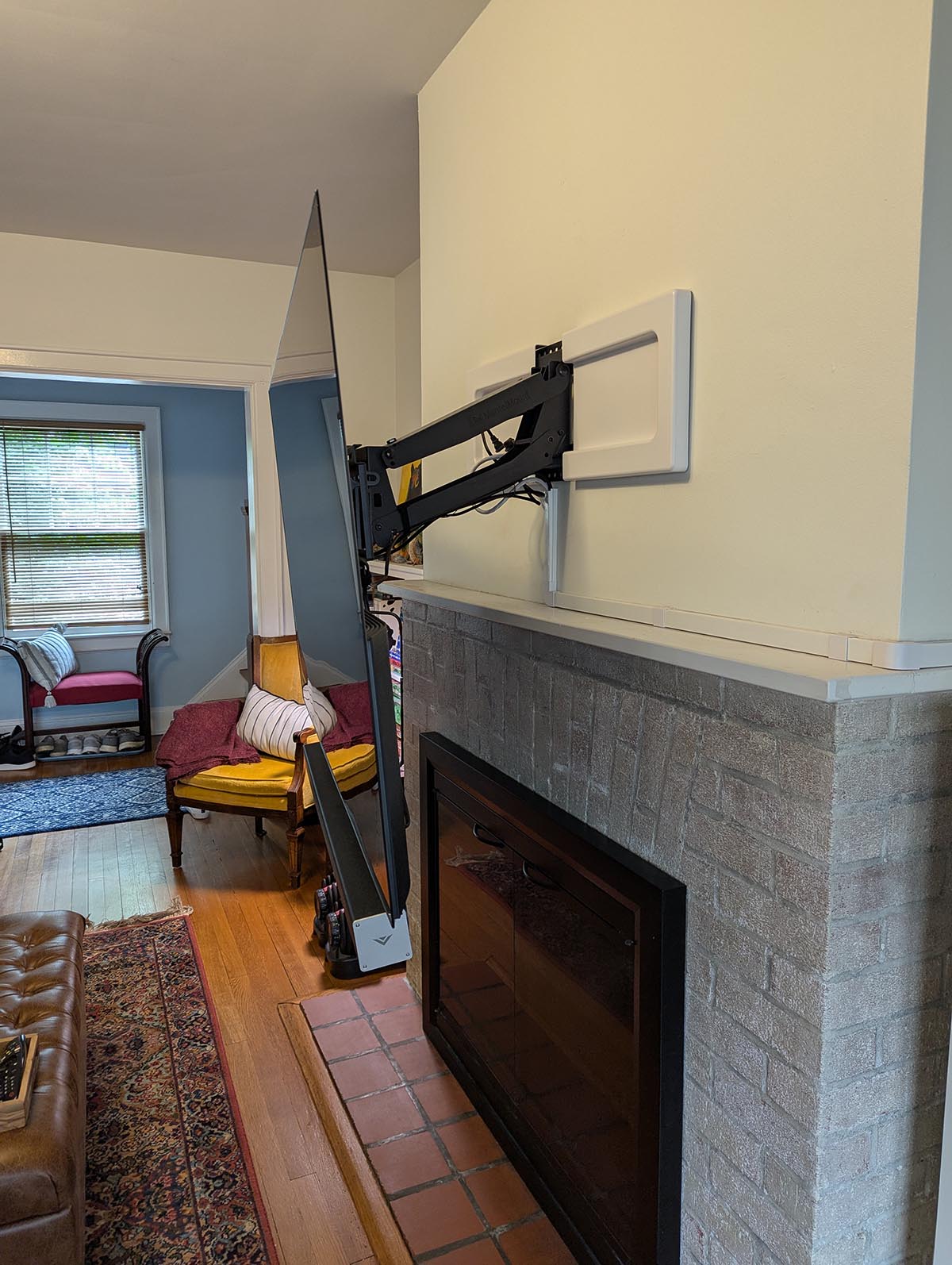 MantelMount_RightSide_BestTVMount_KathleenCorlett