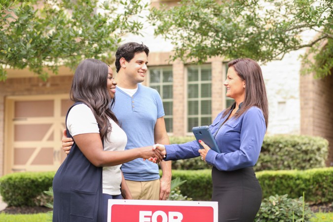 Realtor vs. Real Estate Agent: Key Differences All Home Buyers and Sellers Should Know