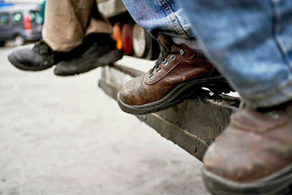 The Best Work Boots for Electricians Options