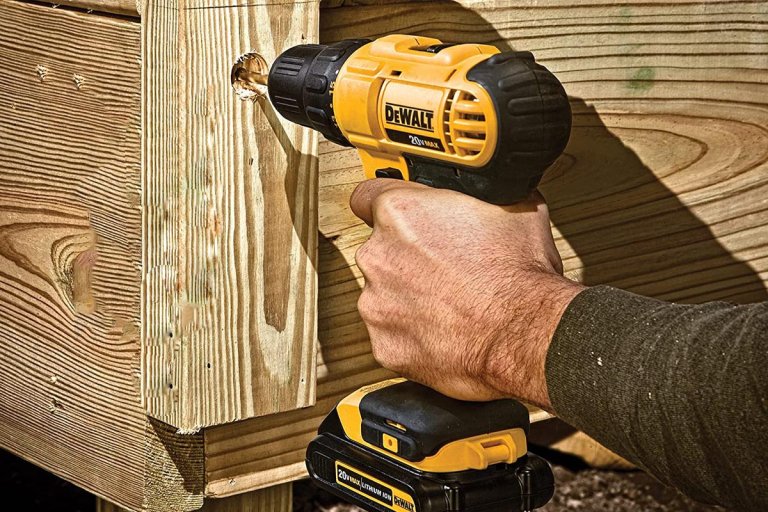 Last-Minute Father’s Day Gifts Option DeWalt 20V Max Cordless Drill Driver Kit