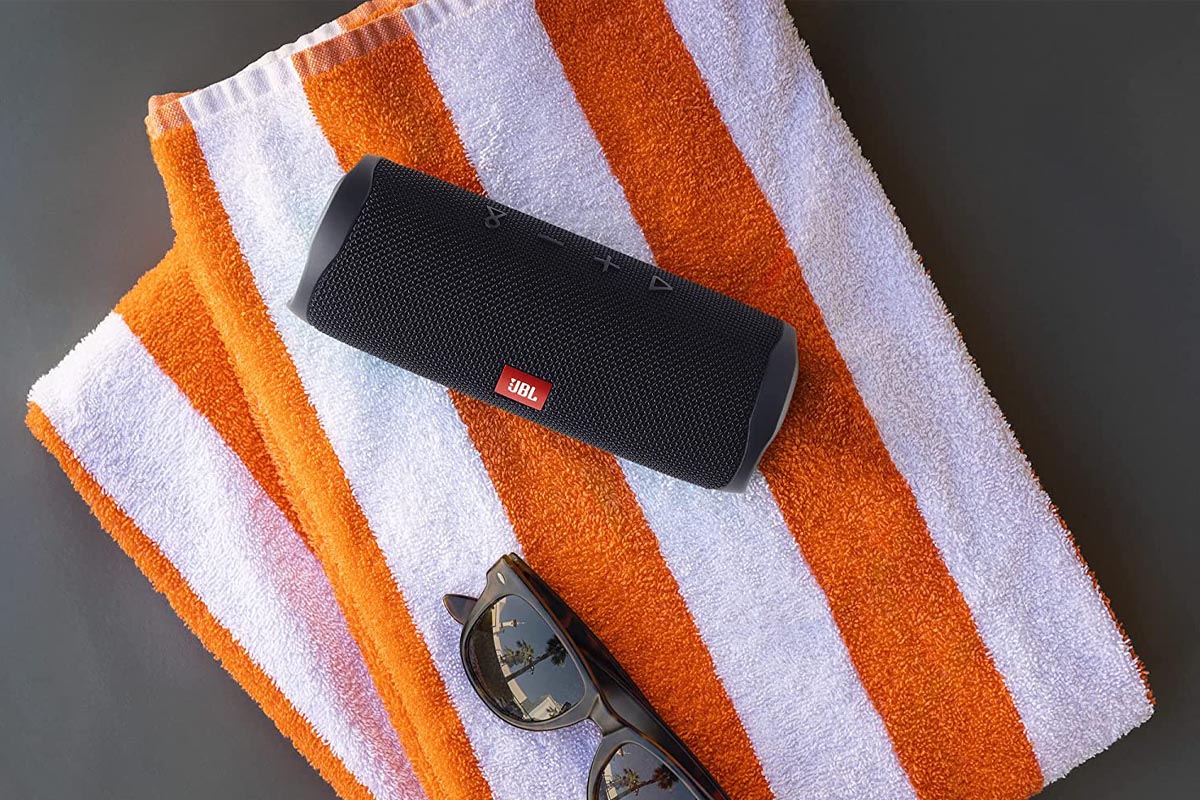 Last-Minute Father’s Day Gifts Option JBL Flip 5 Portable Bluetooth Speaker
