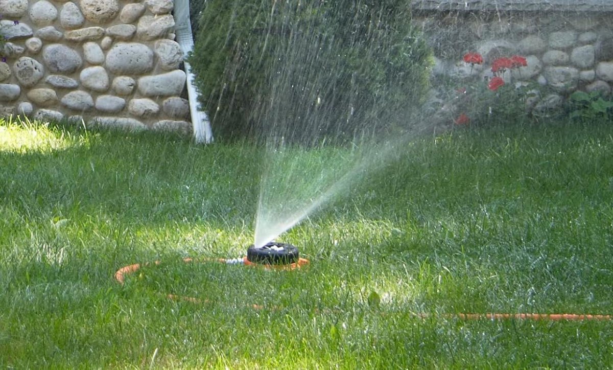 The Best Lawn Care Product Option Sprinkler