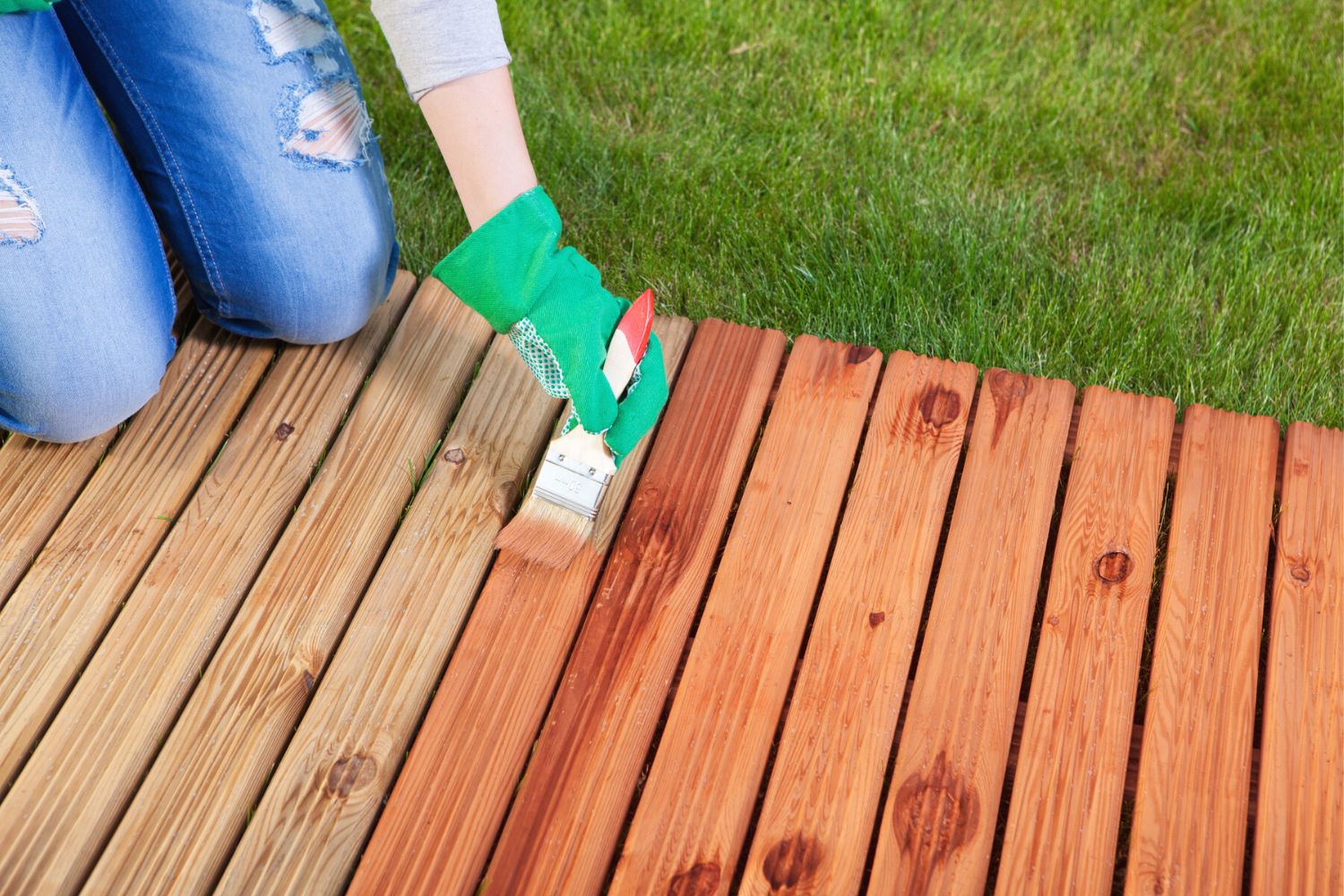 How Much Does it Cost to Stain a Deck