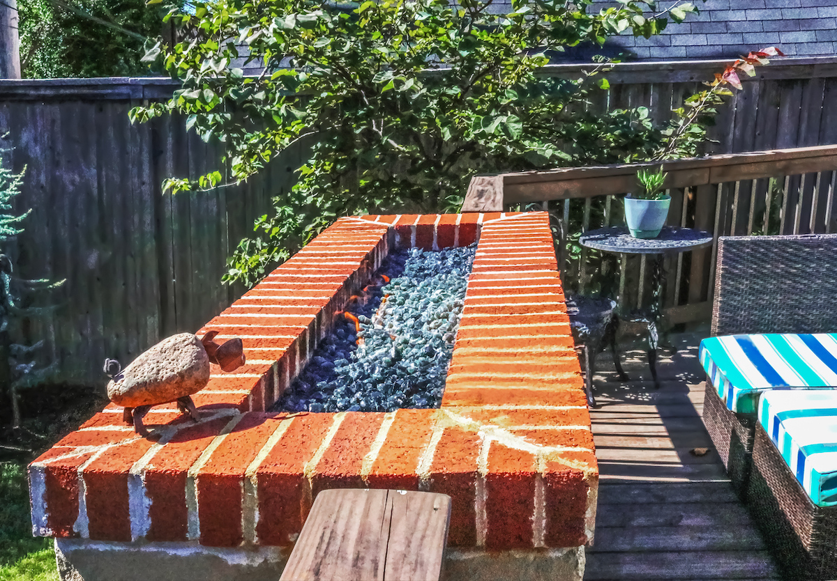 uses for old bricks - fire pit