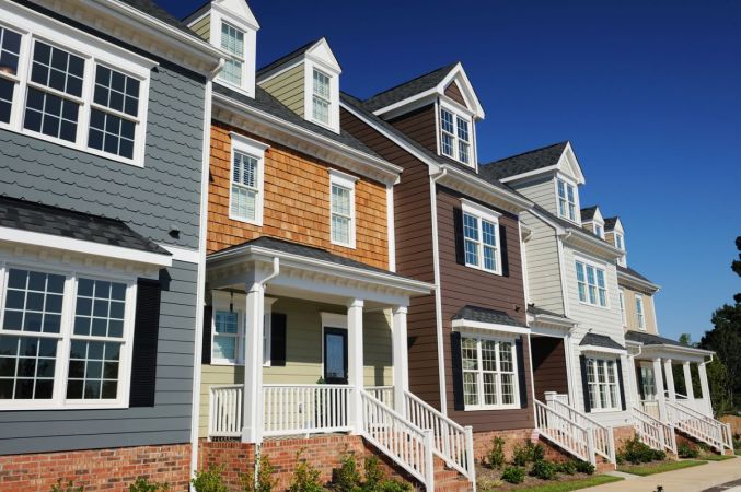Condo vs. Townhouse: What’s the Difference, and Which One is Right For You?