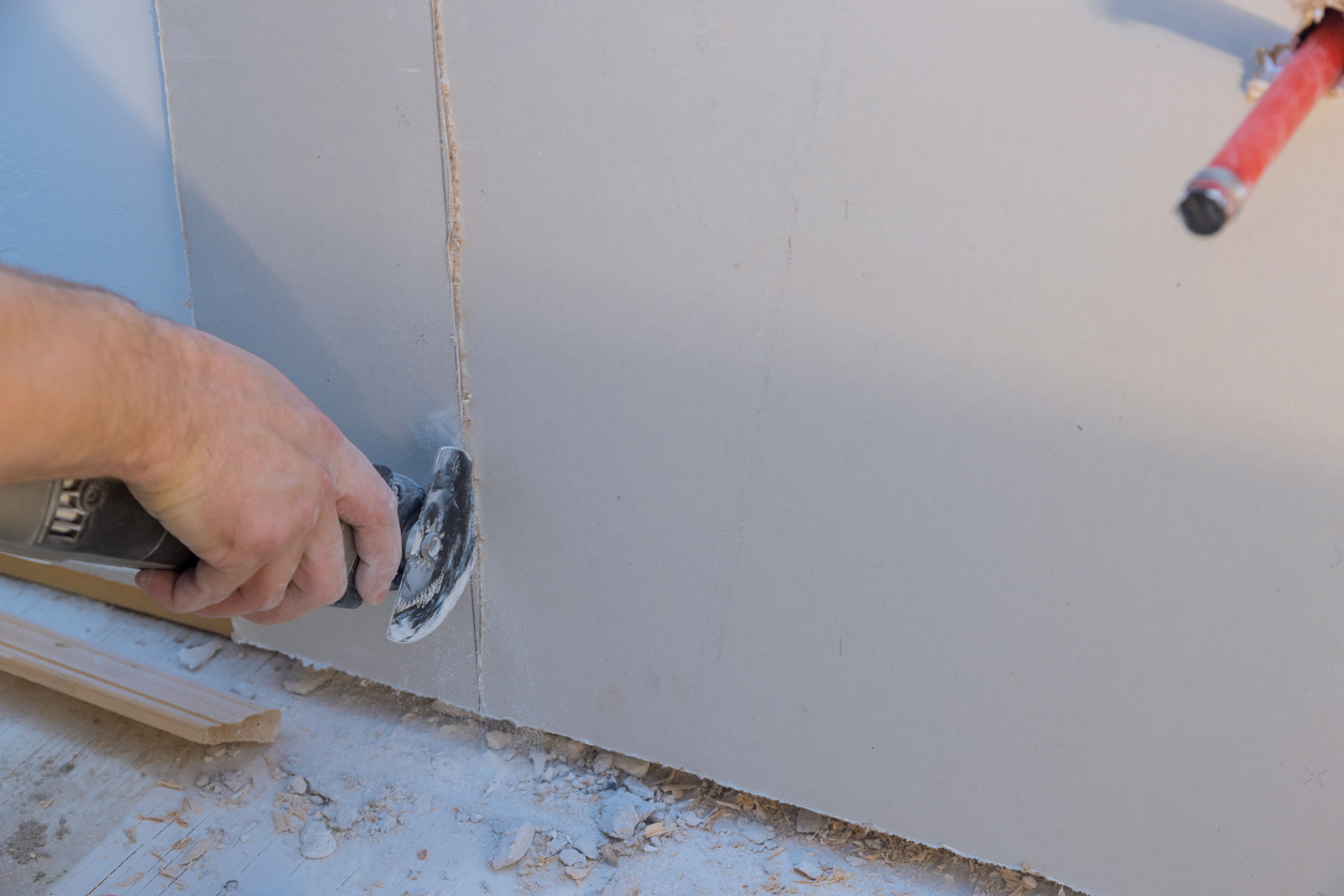 The Best Tools To Cut Drywall Options