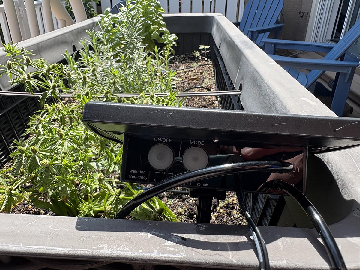Jiyang Automatic Solar Drip Irrigation Kit 02