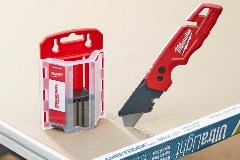 Best Tools to Cut Drywall