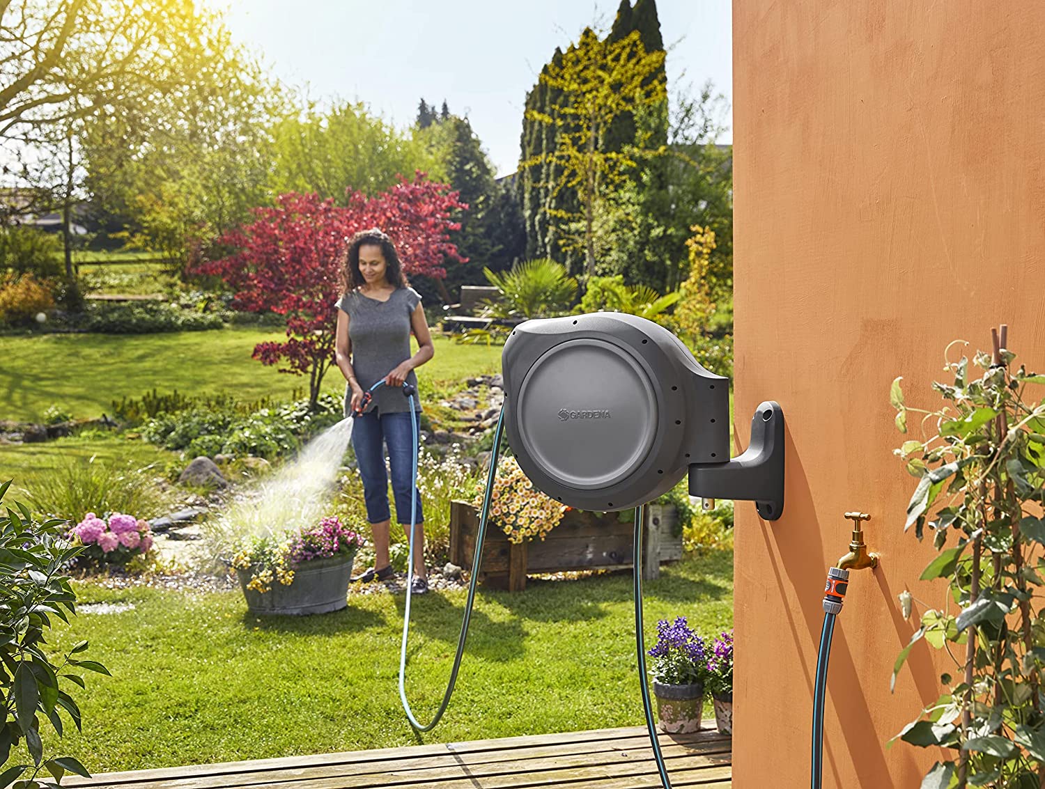 Why Do You Need To Equip Your Garden With A Water Hose Reel?