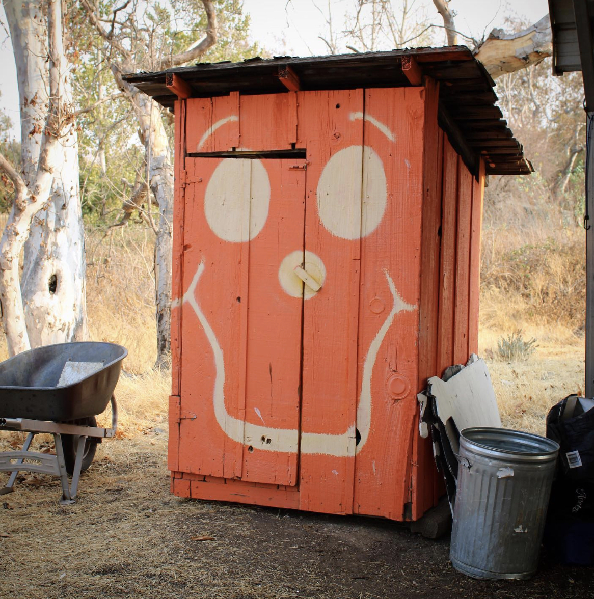 13 Frighteningly Creative Ideas for DIY Halloween Yard Decorations ...