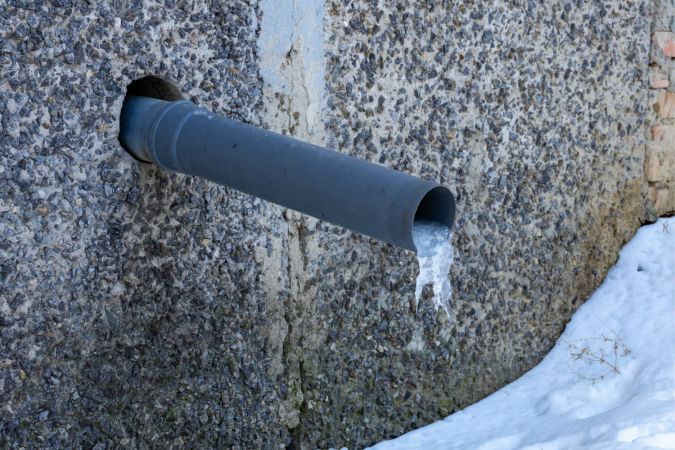 How to Keep Pipes From Freezing and Bursting