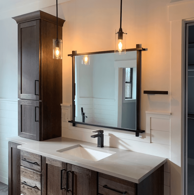 Cross-corner bathroom mirror