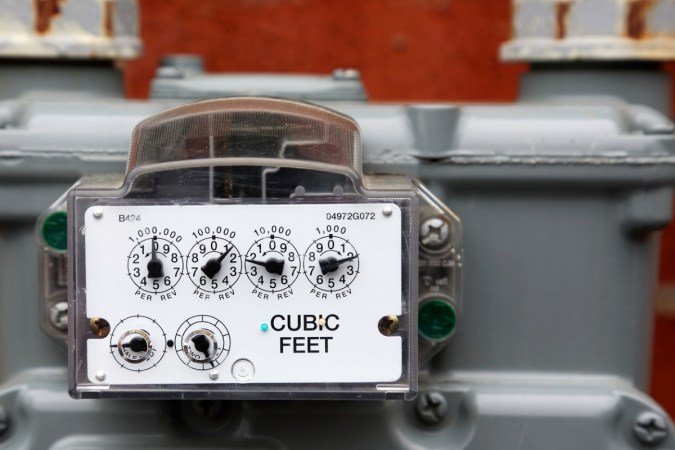 How to Read an Electric Meter to Monitor Your Home's Usage - Bob Vila