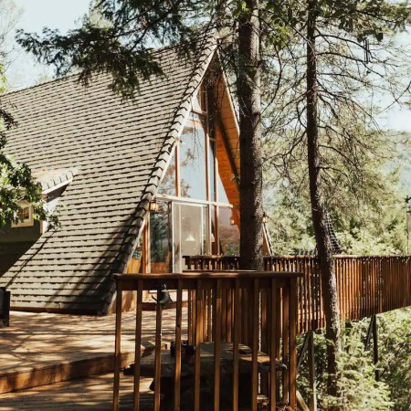 Shasta A-Frame Cabin With a View 