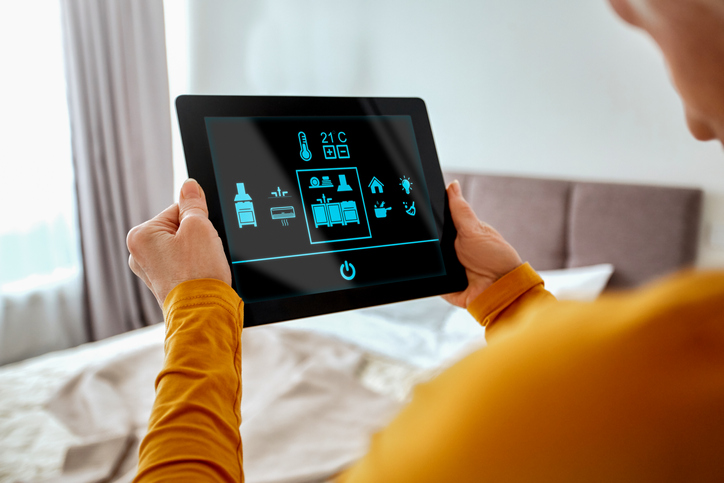 home-health-care-tablet-with-smart-home-display