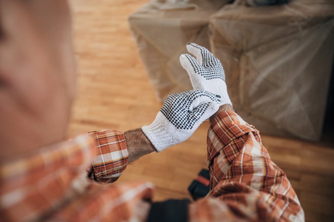 11 Things You Shouldn’t Do Without Gloves On