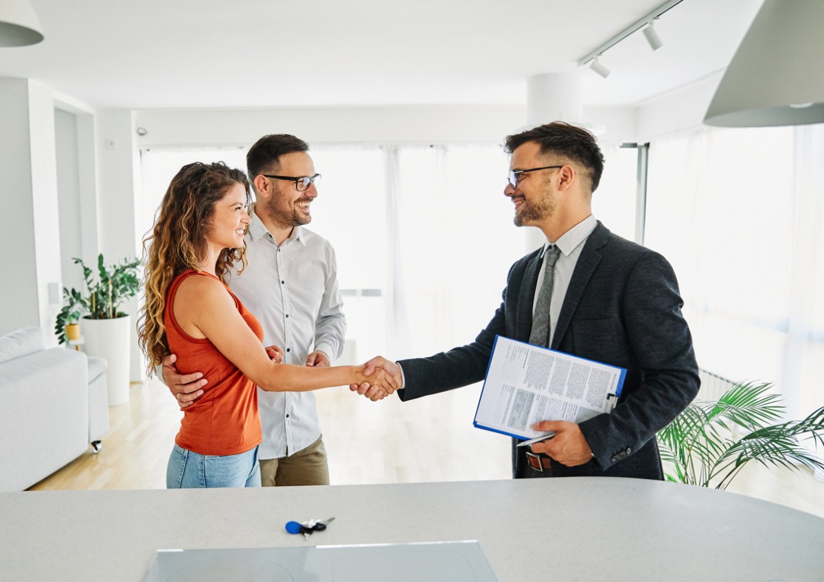 How Much Does a Real Estate Agent Make Per Sale? Bob Vila