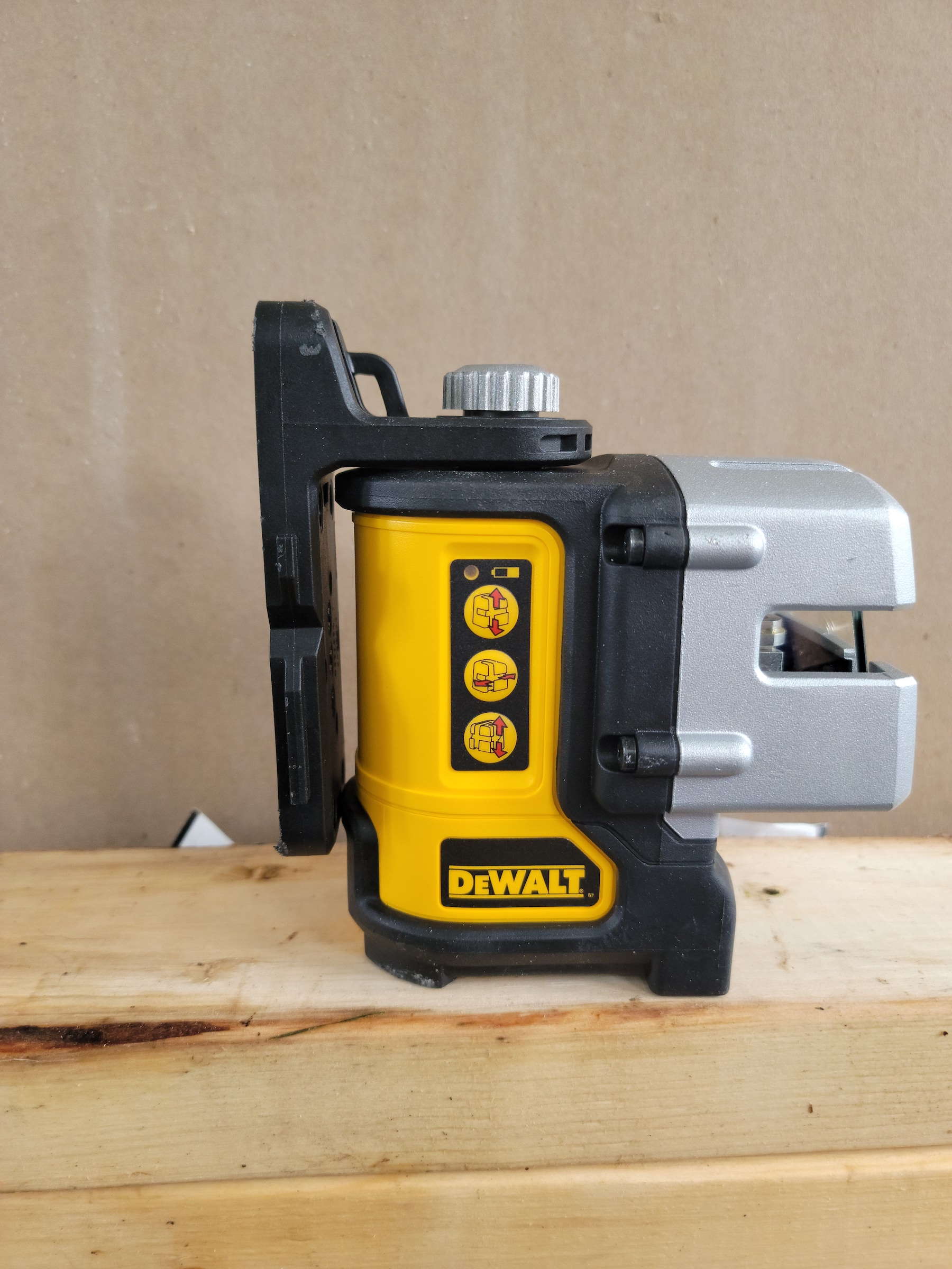 The Best Power Tools and DIY Products Option DeWalt 3-Beam Line Laser Level