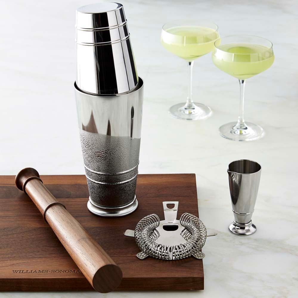 Bar Gifts: Traditional Cocktail Shaker Set