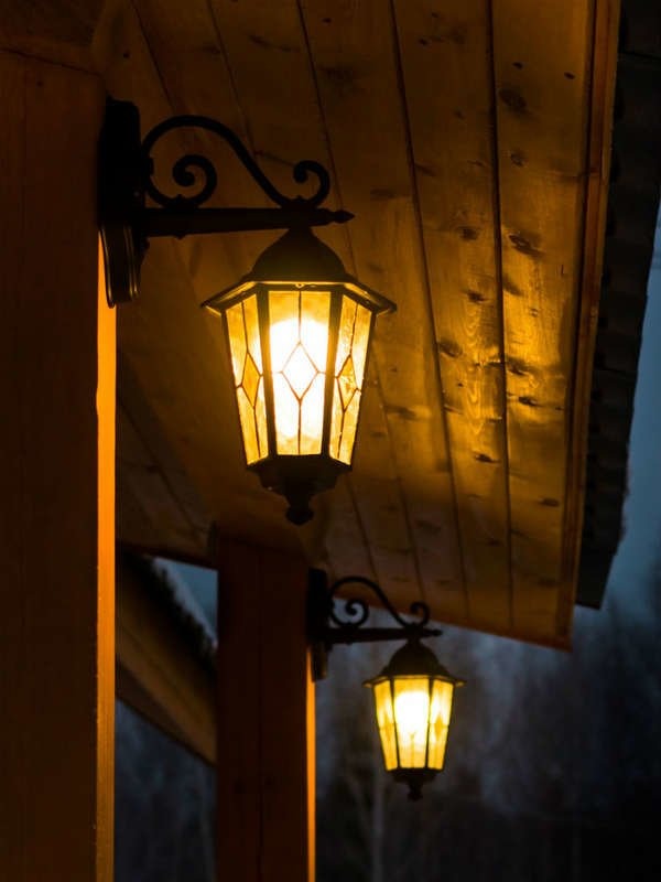 Outdoor Lighting Ideas: Lanterns
