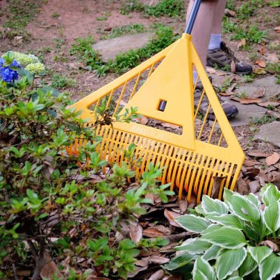 The Best Lawn and Garden Product Option True Temper 26-Inch Dual Tine Poly Leaf Rake