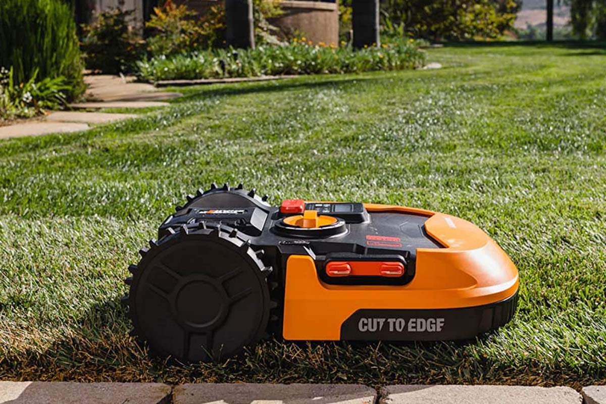 The Best Lawn and Garden Product Option Worx Landroid M 20V 4.0 Ah Robotic Lawn Mower