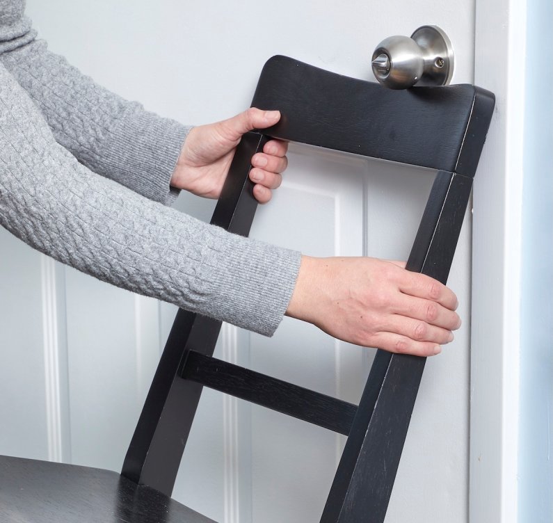 12 Smart Ways to Lock a Door Without a Lock