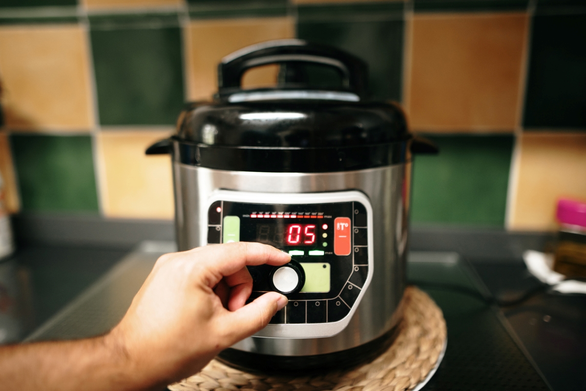 ways to save money at home - using slow cooker