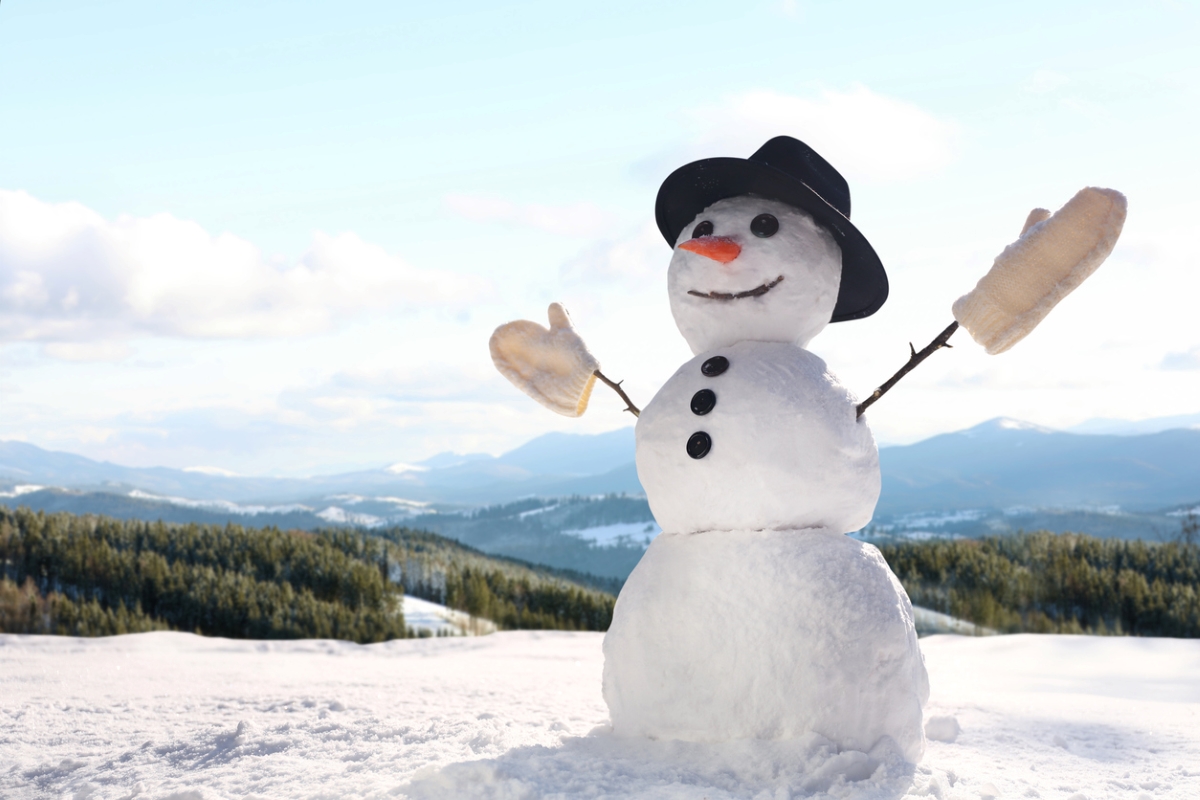 how to build a snowman - decorated snowman