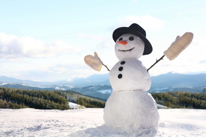 How to Build a Classic Snowman