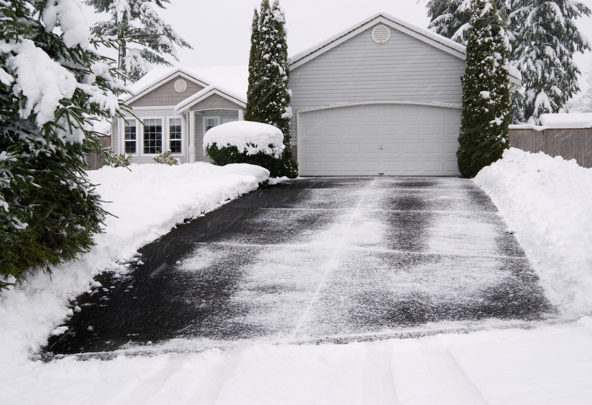 how to remove snow from a driveway without a shovel - light snow on driveway