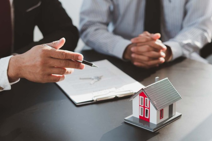 American Home Shield vs. Choice Home Warranty: Which One Should You Choose in 2023?