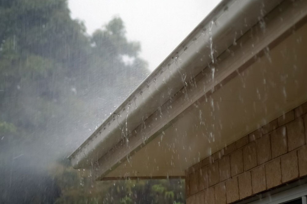 does homeowners insurance cover water damage from rain