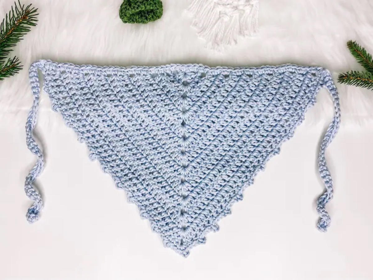crochet patterns for beginners - blue crochet bandana