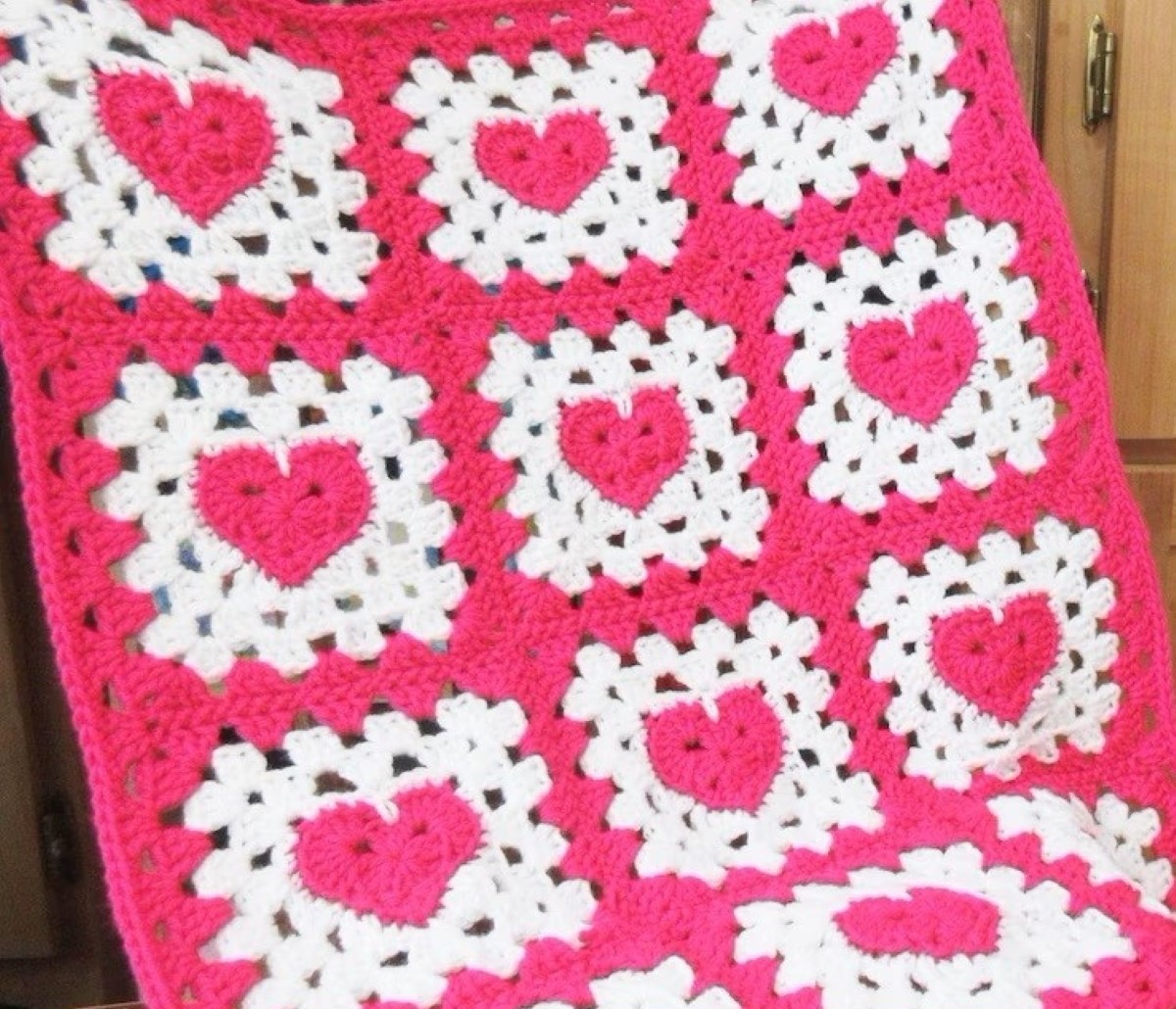 crochet patterns for beginners - granny square crochet blanket