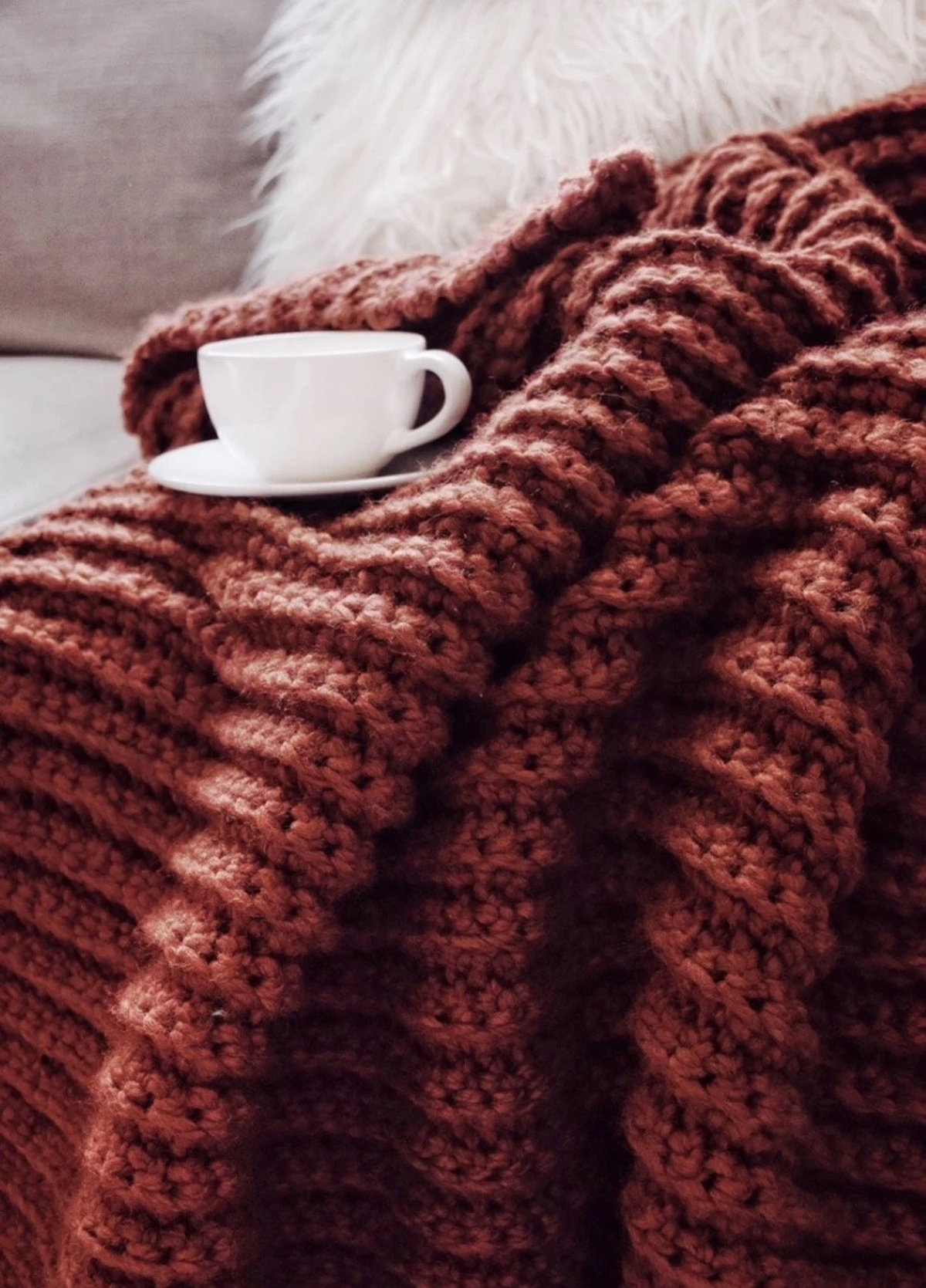 crochet patterns for beginners - rust colored chunky blanket