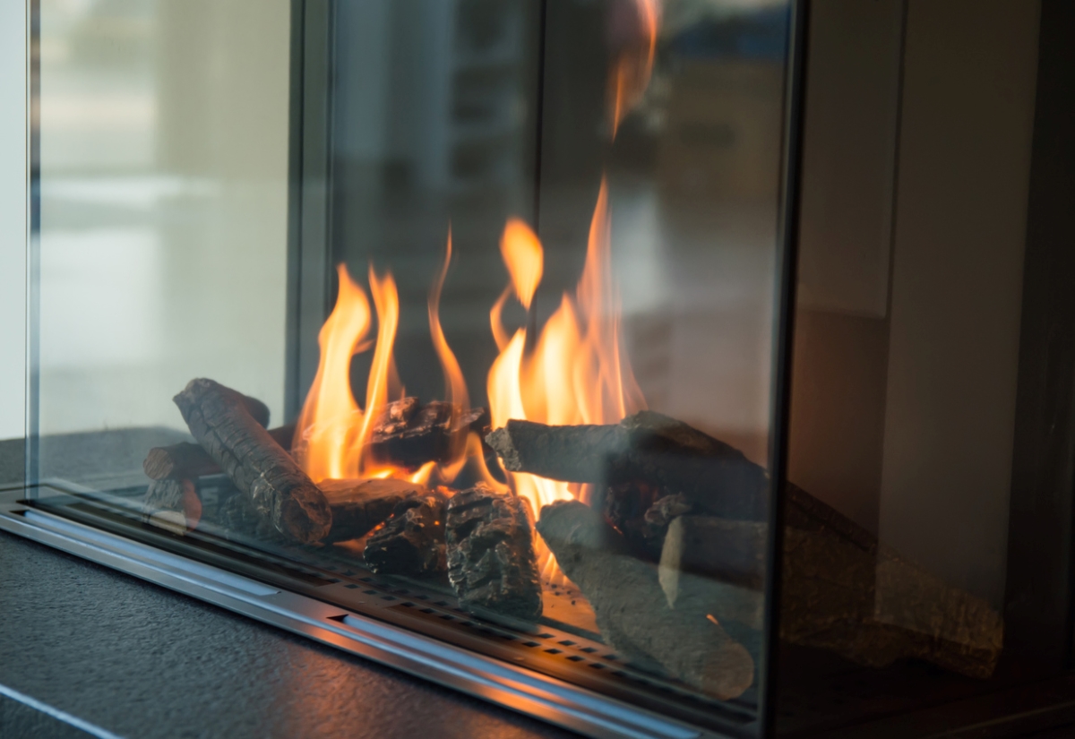 gas vs. electric fireplace - gas fireplace logs