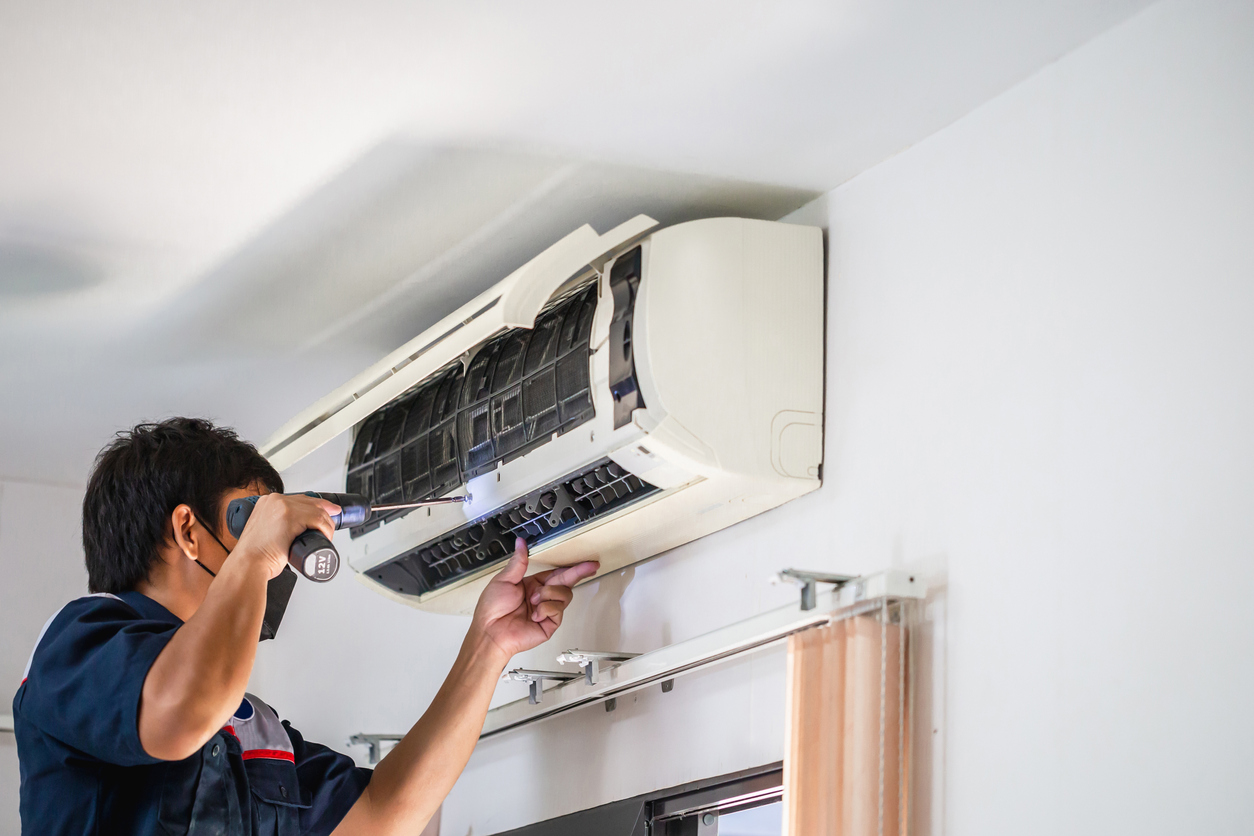 iStock-1394378921 over improving a home installing a mini ductless