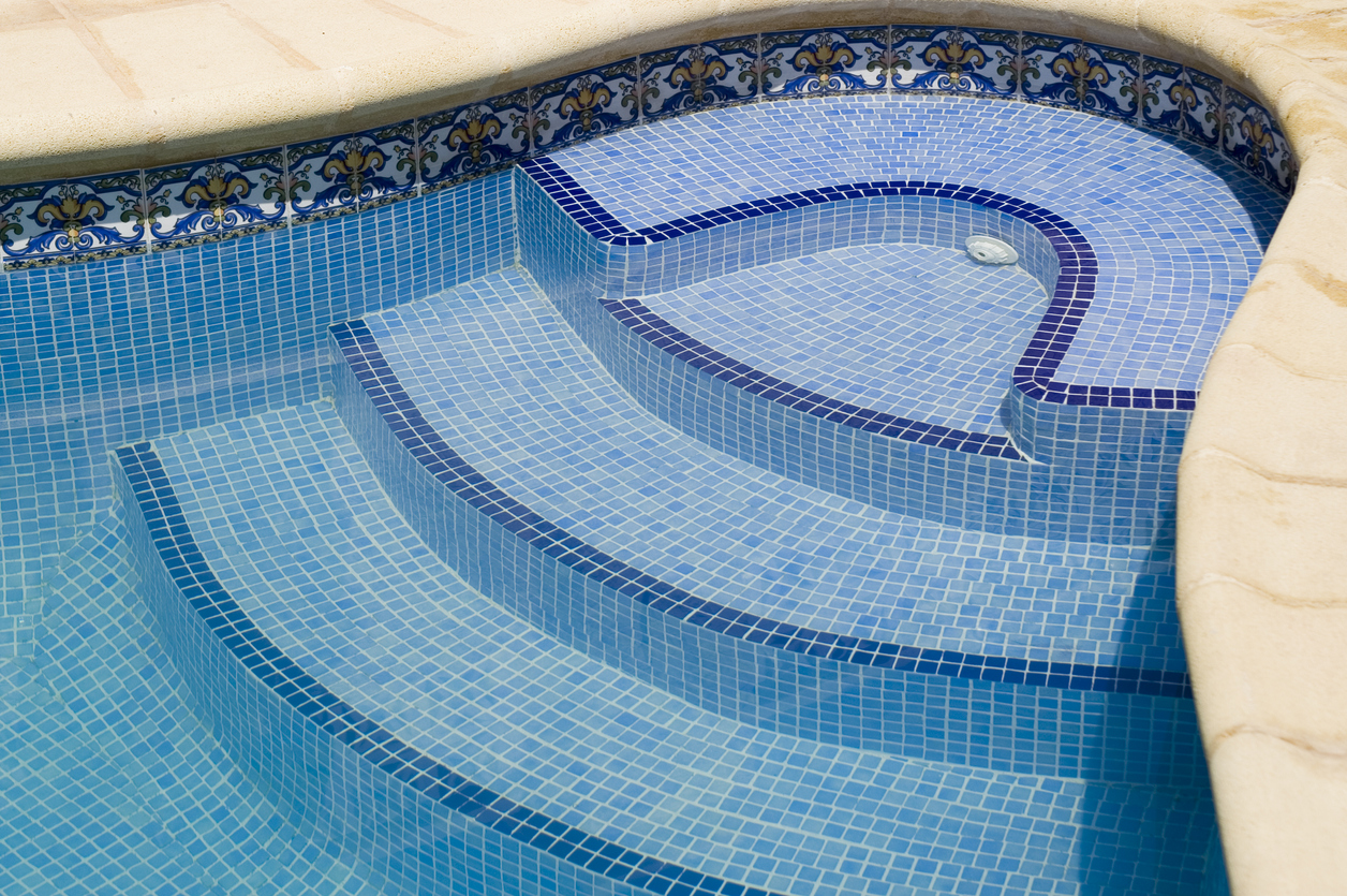 how to use oxiclean swimming pool steps with blue decorative tiles