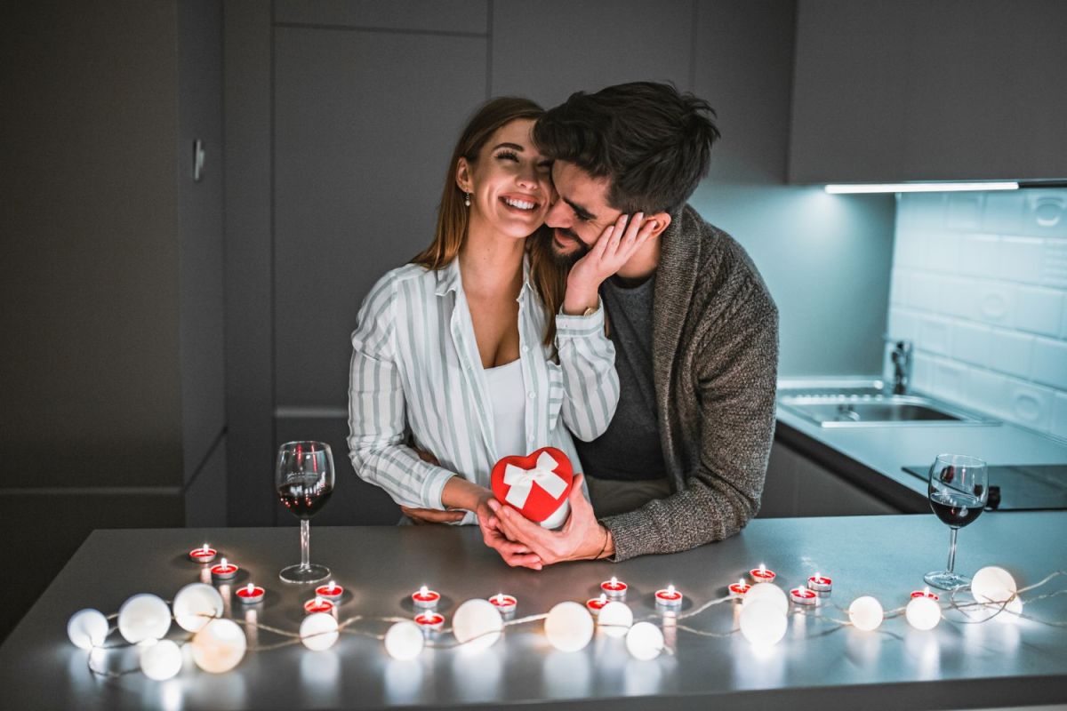 Best Things Under $100 for an At-Home Date Night on Valentine's Day